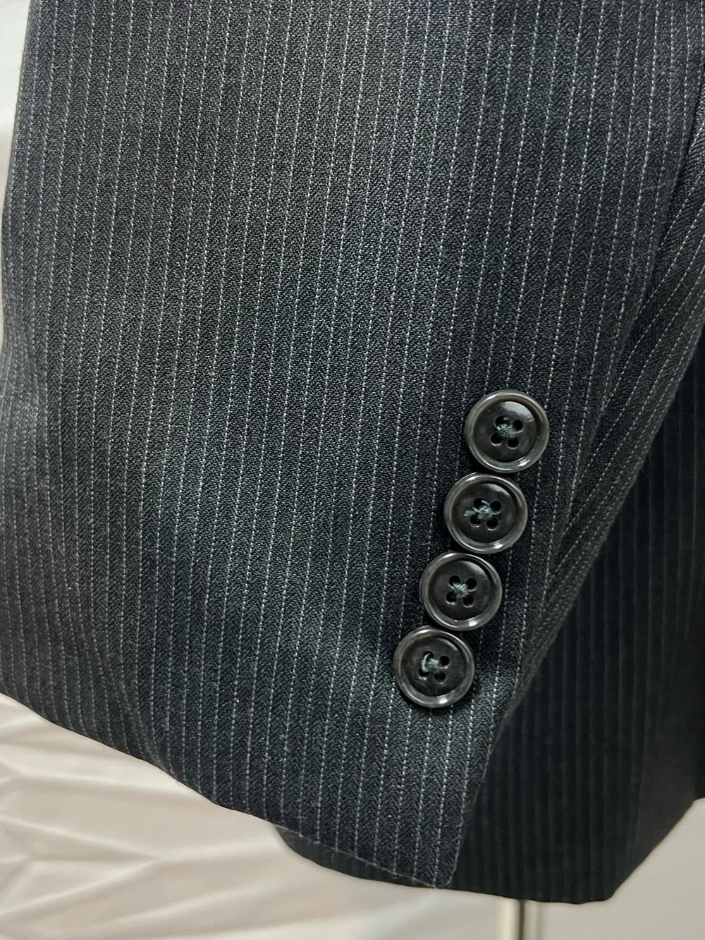 Jones New York Men's 42R Blazer Jacket 35x32 Pants Gray Pinstripe Wool Suit